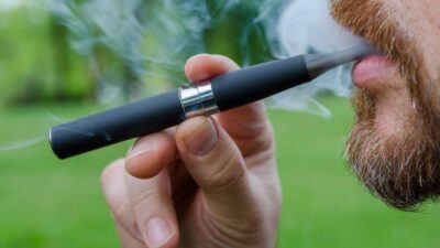 Elektronik sigara (e-sigara), tütün endüstrisi tarafından “daha az zararlı” iddiasıyla