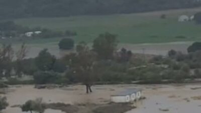 Meteoroloji Genel Müdürlüğü’nün uyarılarının ardından Gökçeada ilçesinde gece saatlerinde başlayan