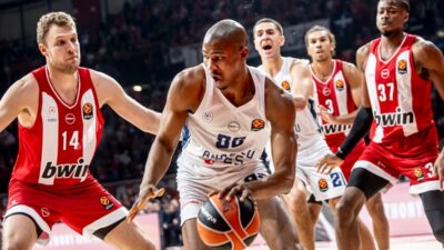 İstanbul’da oynanacak mücadele saat 20.30’da başlayacak. Anadolu Efes, EuroLeague’in çift