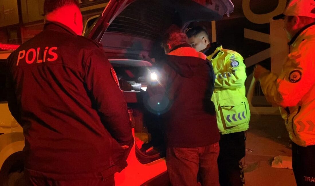 İnegöl Emniyet Müdürlüğü Trafik Büro Amirliği ekipleri, Ankara Caddesi üzerinde