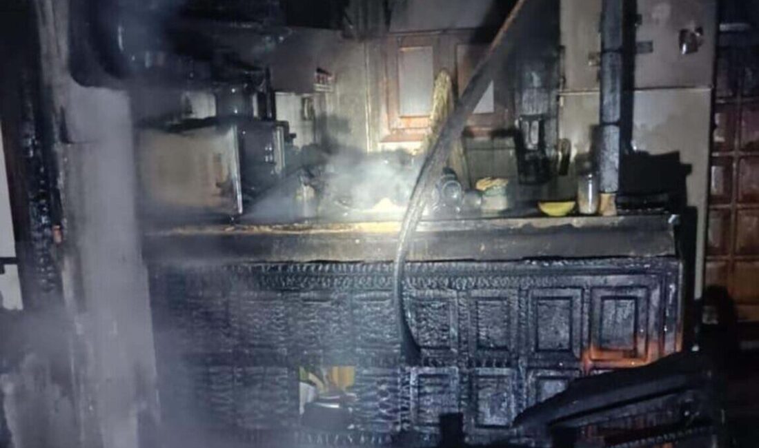 Olay, saat 04.30 sıralarında Kuşadası’nın Davutlar Mahallesi Adnan Kahveci Caddesi’ndeki