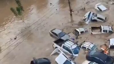 Meksika’nın çeşitli bölgelerinde etkili olan yoğun yağışlar sonucu seller meydana