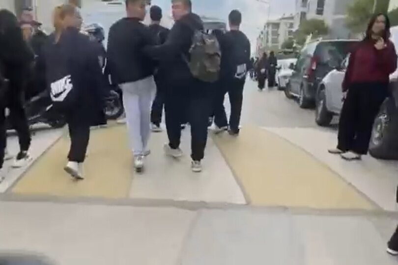 Olay, Erenler ilçesi Tabakhane Mahallesi’nde meydana geldi. Motosikletle iş yerine