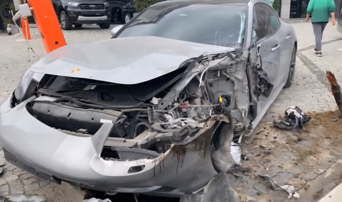 Mudanya-Bademli Kavşağı mevkisinde gerçekleşen kazada, 16 YG 733 plakalı otomobilin