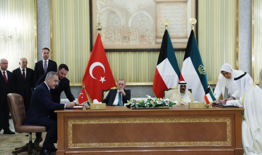 Togg hediyesi ve resmi temaslar Cumhurbaşkanı Erdoğan, Kuveyt Emiri’ne Türkiye’nin