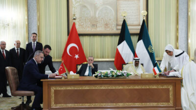 Togg hediyesi ve resmi temaslar Cumhurbaşkanı Erdoğan, Kuveyt Emiri’ne Türkiye’nin