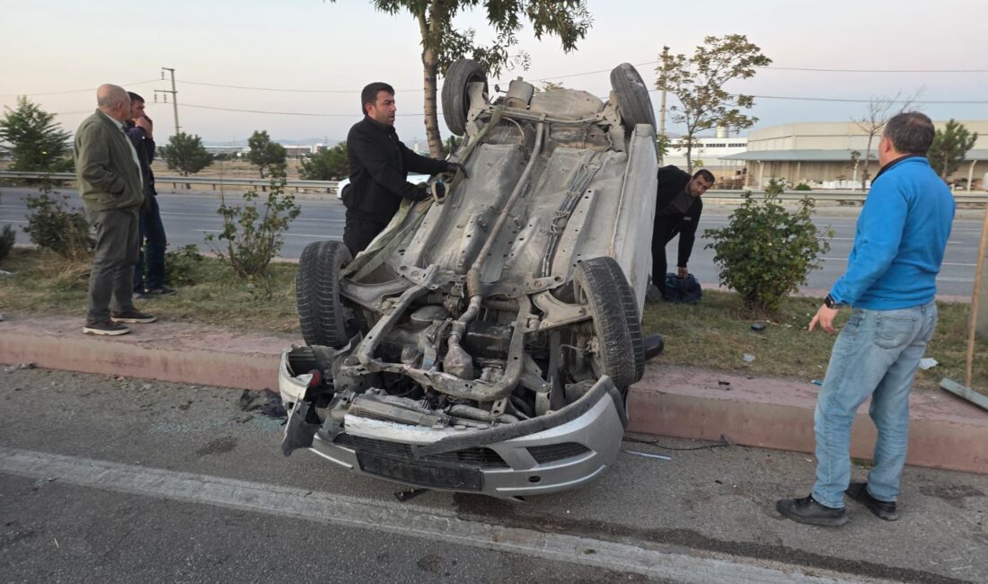 Afyon-Konya yolunda meydana gelen kazada iki araç çarpıştı. Çarpışmanın etkisiyle
