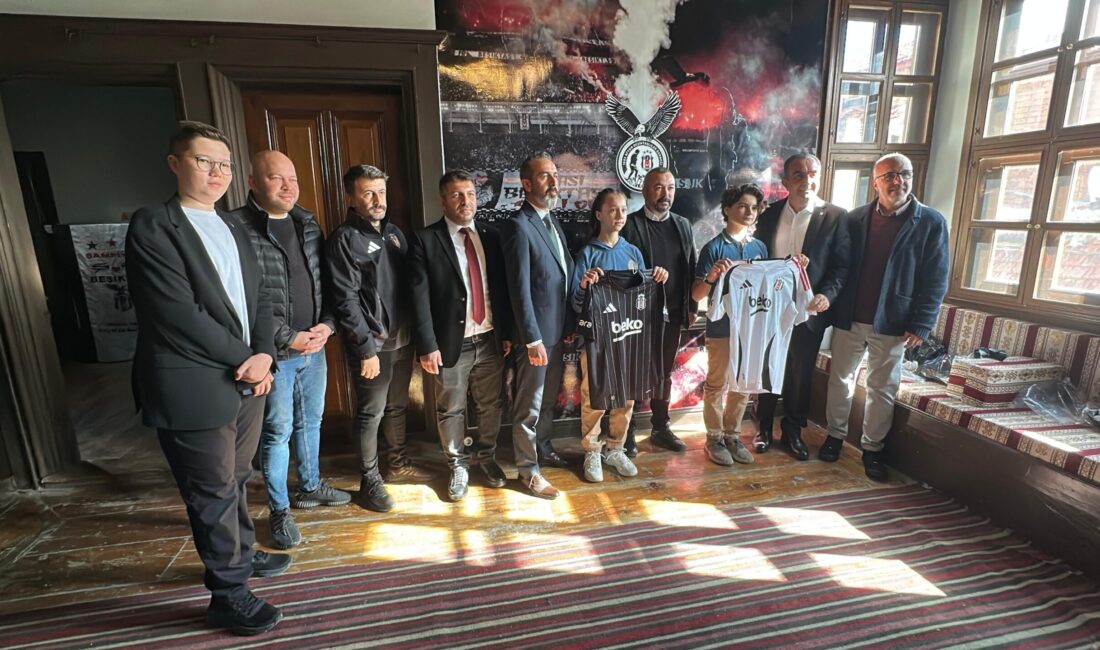 İstanbul’da başlatılan “Bu Forma Benden Sana Kardeşim” kampanyası, Anadolu yolculuğuna