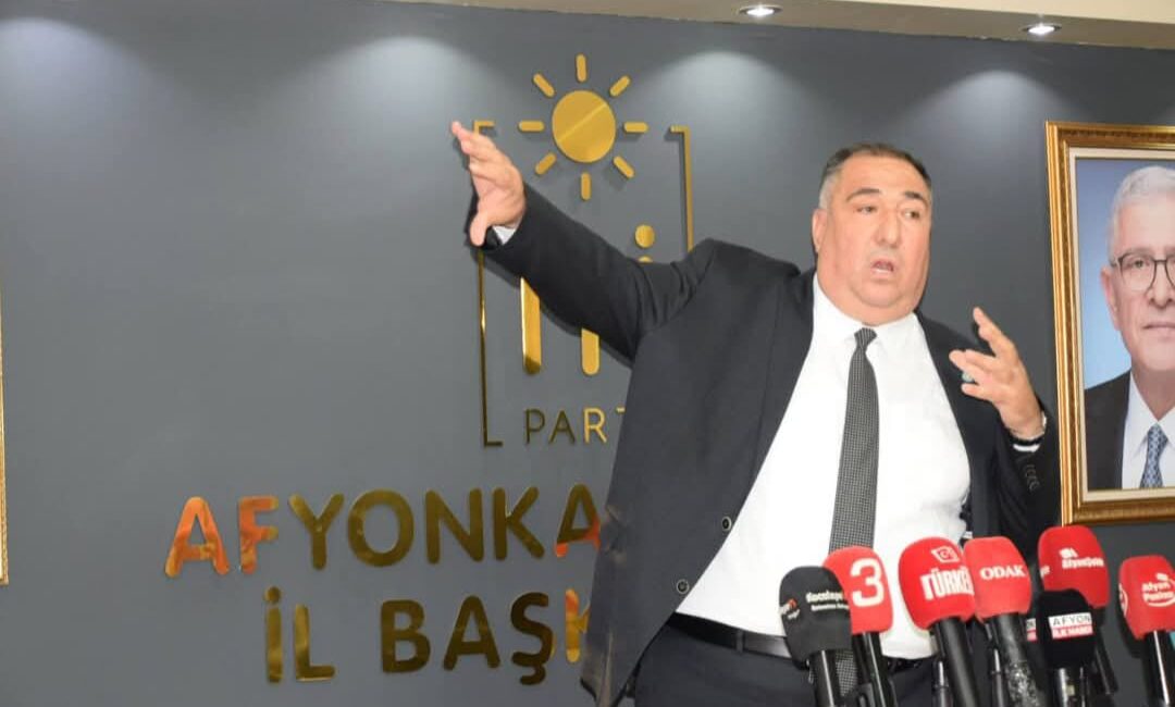 İYİ Parti Afyonkarahisar İl Başkanı Muhammet Mısırlıoğlu, yaşananlara sert sözlerle