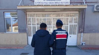 Gözaltına alınan hükümlü, işlemlerinin ardından çıkarıldığı mahkemece tutuklanarak Afyonkarahisar E