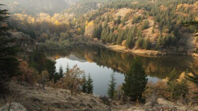Yurt genelinde olduğu gibi Afyonkarahisar‘da da sonbahar mevsimi tüm güzellikler