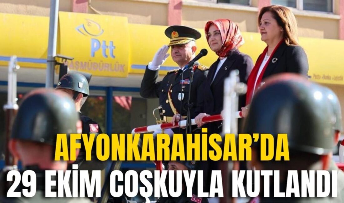 Afyonkarahisar’da 29 Ekim etkinlikleri sabah saatlerinde Valilik makamında başladı. Vali