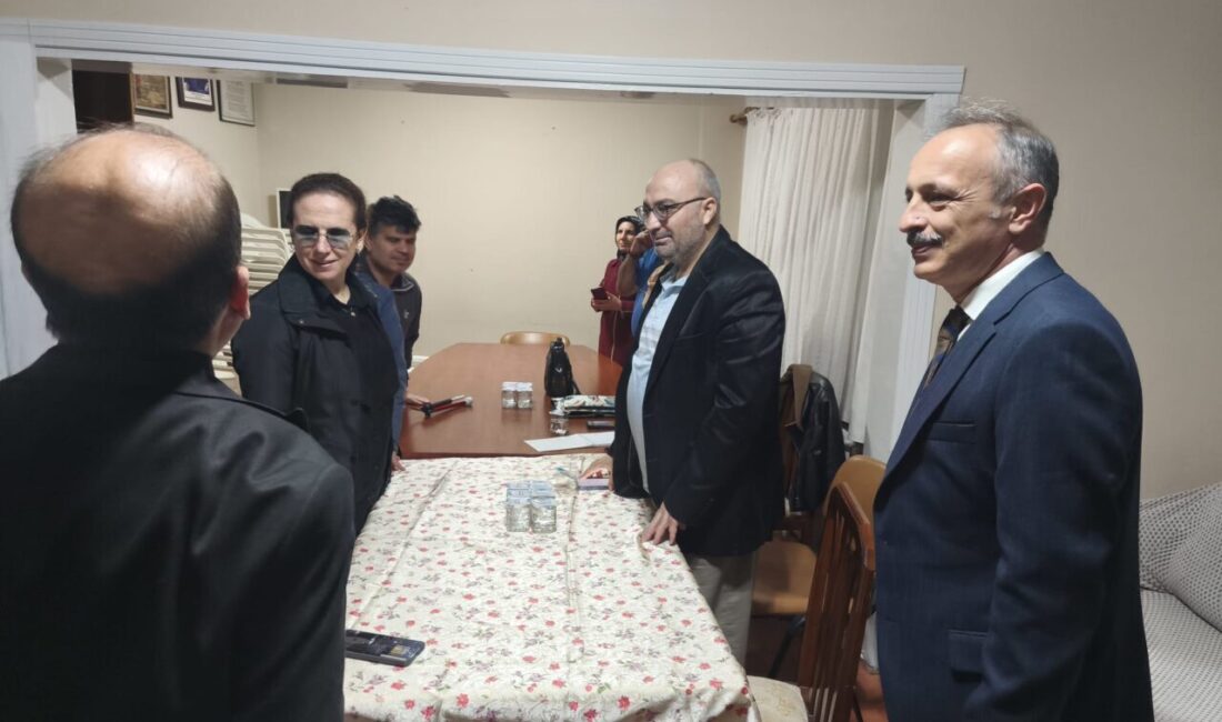 AFYONKARAHİSAR (AA) – Afyonkarahisar'da Halk Eğitim Merkezi ve Akşam Sanat