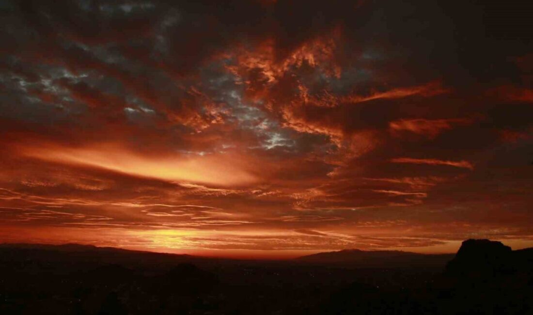 Afyonkarahisar’da çekilen ve sosyal medyada büyük ilgi gören gün doğumu