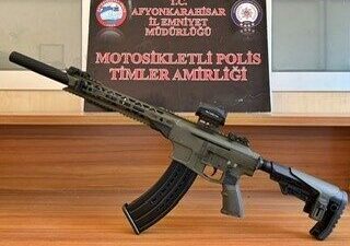 Afyonkarahisar’da son bir haftada polis tarafından gerçekleştirilen denetimlerde çok sayıda