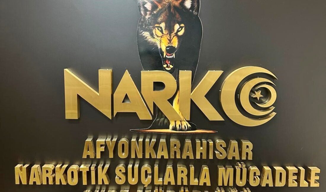 AFYONKARAHİSAR (AA) – Afyonkarahisar'da uyuşturucu ele geçirilen otomobildeki 4 zanlı