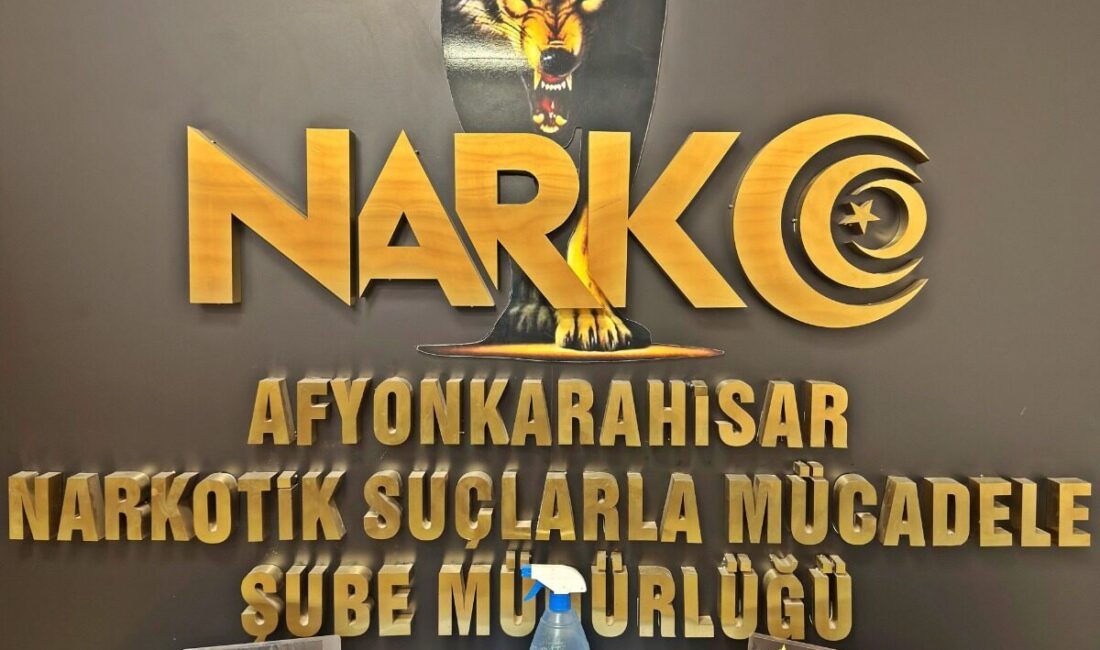 AFYONKARAHİSAR (AA) – Afyonkarahisar'da düzenlenen uyuşturucu operasyonunda yakalanan 3 zanlı