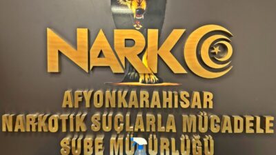 AFYONKARAHİSAR (AA) – Afyonkarahisar'da düzenlenen uyuşturucu operasyonunda yakalanan 3 zanlı
