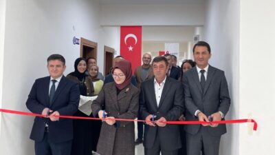 Afyonkarahisar Defterdarlığı 16.’ncı vergi dairesi Evciler ilçesinde düzenlenen törenle hizmete