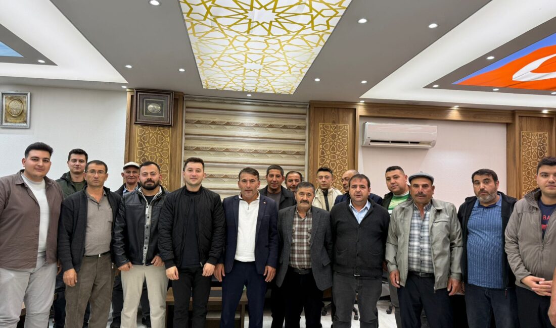 AK Parti Gençlik Kolları, “Mahallede Gençiz” programları kapsamında belde ziyaretlerine