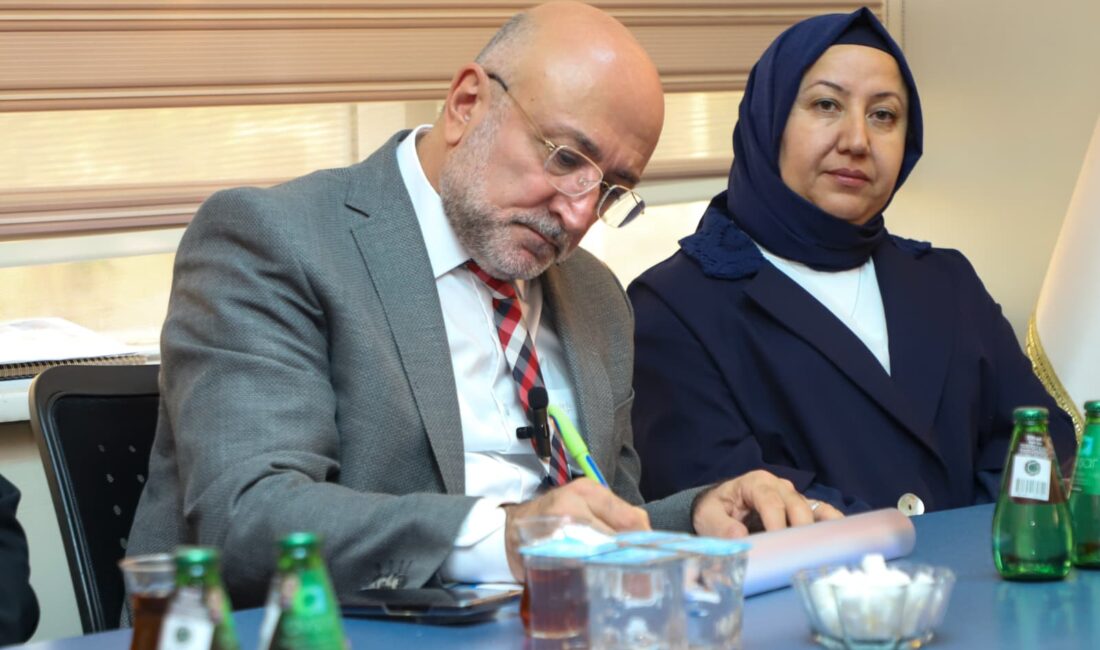 İl Başkanlığı tarafından belirlenen takvim doğrultusunda yapılan toplantılara; İlçe Başkanları