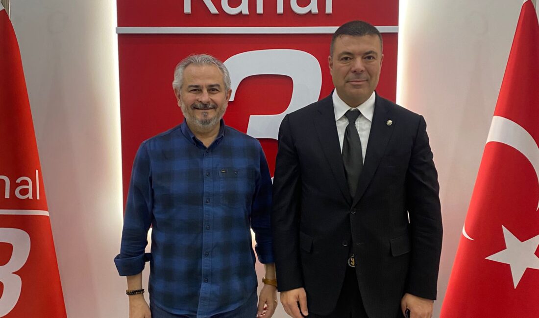 Ziyaret sırasında Kanal 3 Genel Müdürü Selcen Dilek Çöygün ve