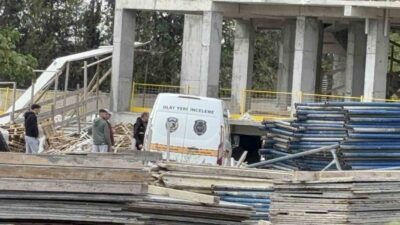 Edinilen bilgiye göre, malzeme taşıdığı sırada dengesini kaybeden O.Y., zeminde