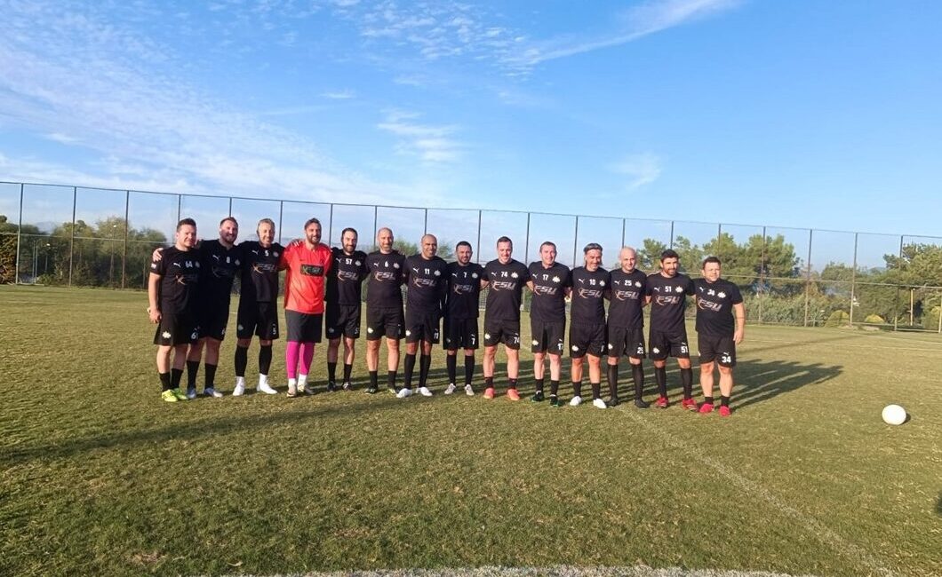 Antalya’nın Manavgat ilçesinde düzenlenen “15. International Masters Cup” turnuvası, eski