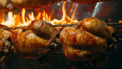 Büyük şehirlerdeki hızlı yaşam temposu, insanları dışarıda hazır yemek tüketmeye