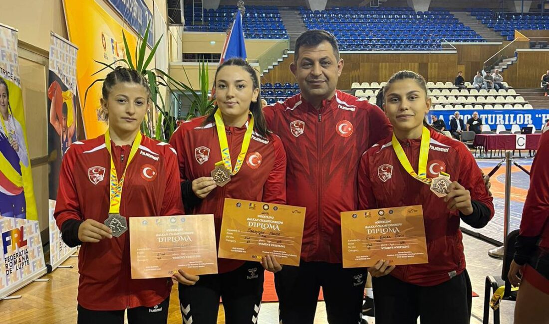 Romanya’nın Cluj kentinde düzenlenen U20 Serbest Güreş Balkan Şampiyonası’nda genç