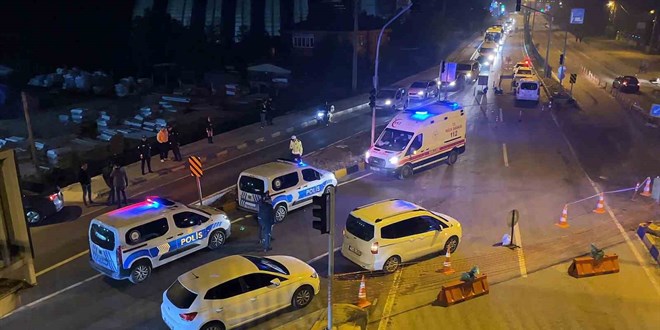Bartın girişinde, Bartın-Zonguldak karayolu Pelenkoğlu Üstgeçit yakınlarında uygulama yapan İl