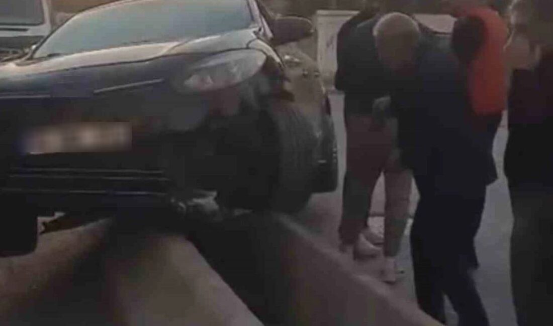 Kazanın ardından bölgede yaşayan vatandaşlar, yolun daraltılmasına sert tepki gösterdi.