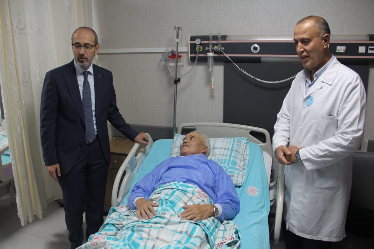 AFYONKARAHİSAR (AA) – Afyonkarahisar Devlet Hastanesi'nde inme geçiren hasta zamanında