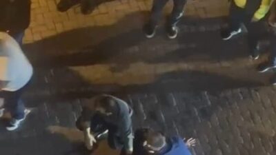 İstanbul’un Zeytinburnu ilçesi Telsiz Mahallesi’nde akşam saatlerinde çıkan tartışma kısa