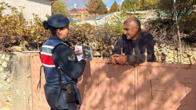 Afyonkarahisar’da jandarma ekipleri tarafından yaklaşık 100 vatandaşa ‘Kadına El Kal-ka-maz
