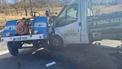 Afyonkarahisar’da kamyonetle çarpışan patpat diye adlandırılan tarım aracının sürücüsü kaldırıldığı