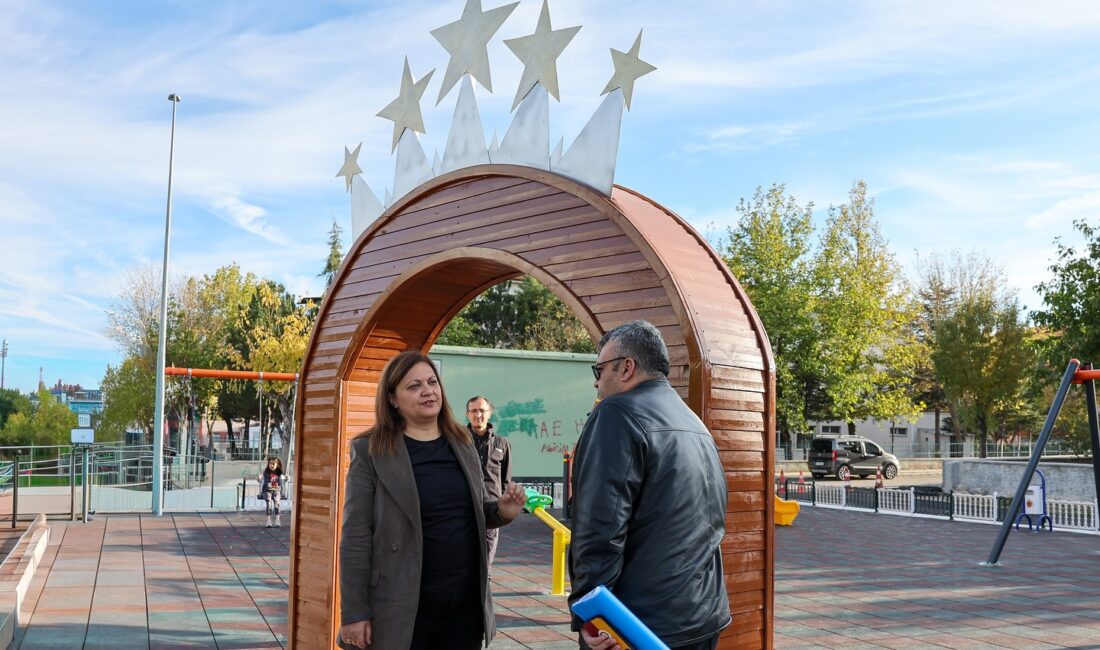 Belediye Başkanı Burcu Köksal, kent genelinde sürdürülen park yenileme ve