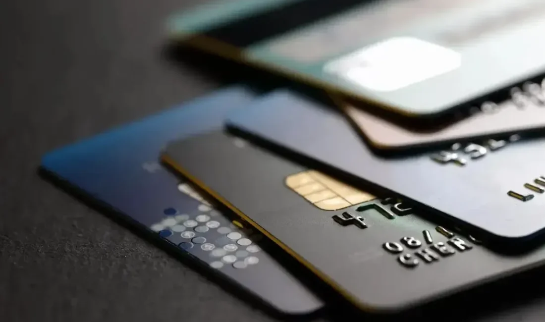 Artan enflasyon, yükselen kira ve gıda fiyatları, vatandaşları kredi kartına