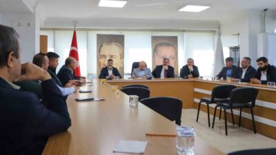 Afyonkarahisar’da mahalle muhtarları talep ve şikayetlerini AK Parti Milletvekilleri ile