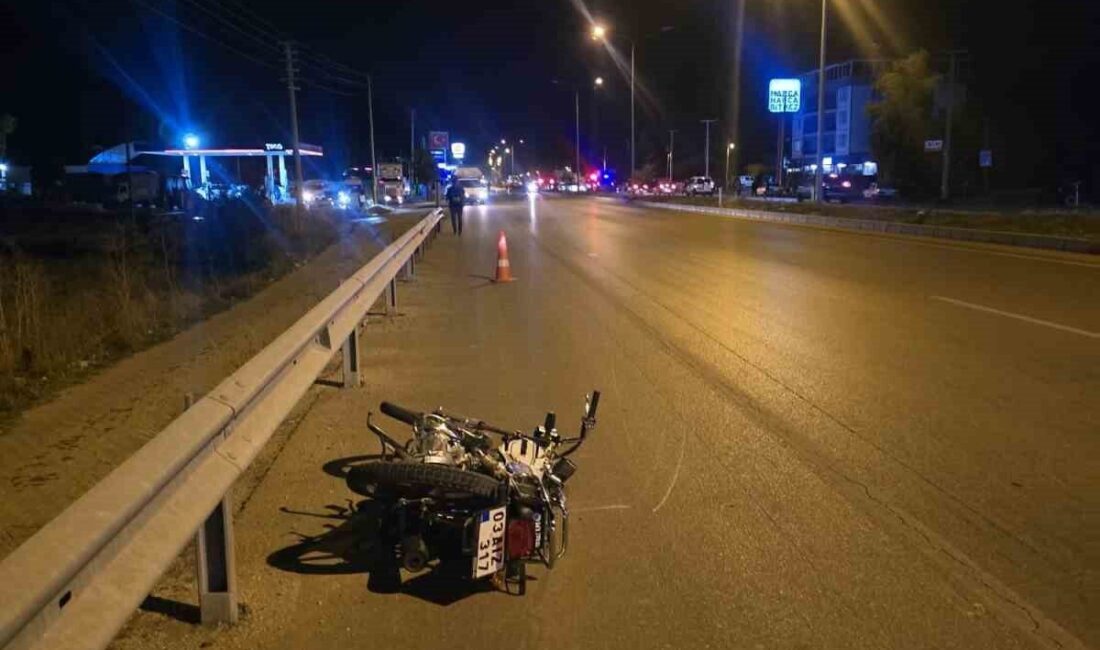 Afyonkarahisar’da meydana gelen trafik kazasında otomobille çarpışan motosiklette 14 yaşındaki