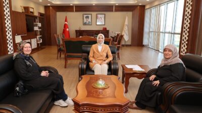 Vali Yiğitbaşı’dan Şehit Ailelerine Özel İlgi Afyonkarahisar Valisi Doç. Dr.