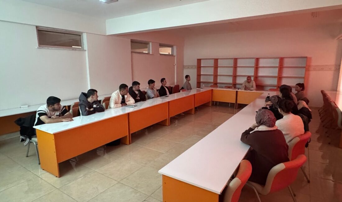 AFYONKARAHİSAR (AA) – Afyon Kocatepe Üniversitesi (AKÜ) Sandıklı Meslek Yüksekokulu'nda