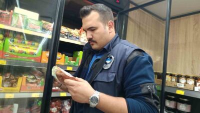 Afyonkarahisar’ın Sandıklı ilçesinde zincir marketlere yönelik fiyat, etiket ve son