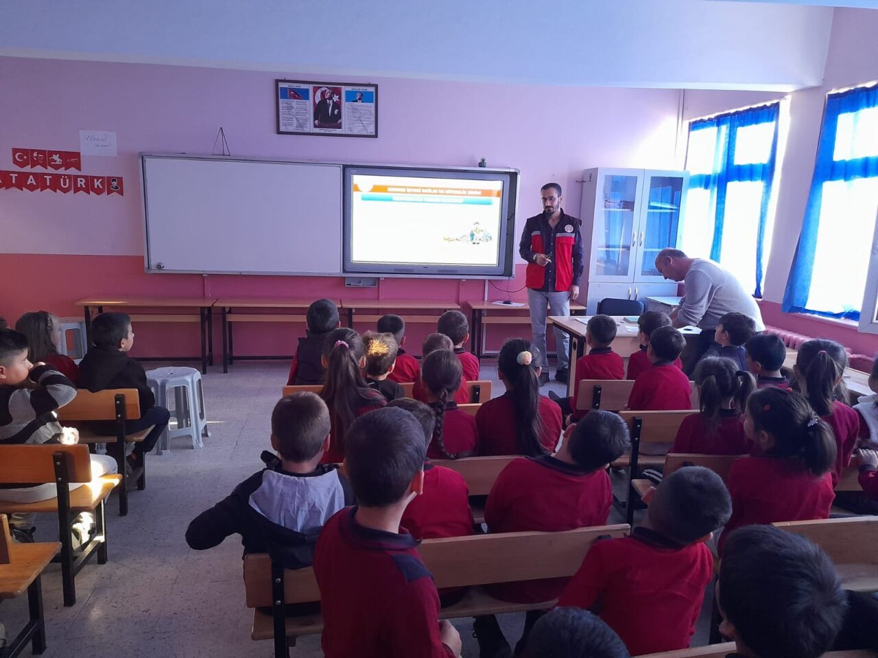 AFYONKARAHİSAR (AA) – Sandıklı'da Afyon Kocatepe Üniversitesi (AKÜ) Sandıklı Meslek