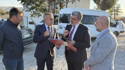 Özkaya, Başsavcı Mehmet Patlak, İl Başkanı Turgay Şahin ve yetkililerle