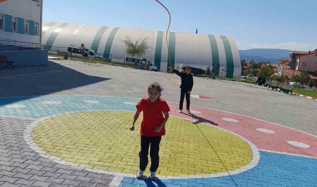 Tavşanlı Bağlık Ortaokulu 5. sınıf öğrencileri, Türkçe dersi kapsamında düzenlenen