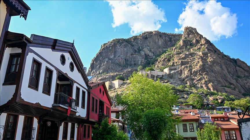 Kentte 10 Ekim Cuma günü hava parçalı bulutlu, sıcaklıkların 6 ila 17