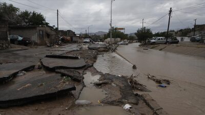 Meksika’da geçen haftadan bu yana etkili olan tropik fırtınalar Priscilla