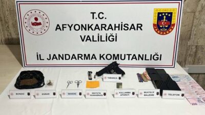 Afyonkarahisar’ın Emirdağ ilçesinde jandarma tarafından gerçekleştirilen uyuşturucu operasyonunda 4 kişi