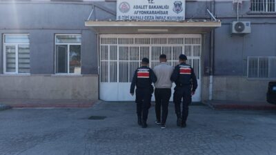 Afyonkarahisar’da jandarma tarafından gerçekleştirilen uyuşturucu operasyonunda 8 bin 757 uyuşturucu